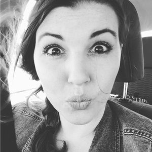 Meet your Posher, Caitlyn